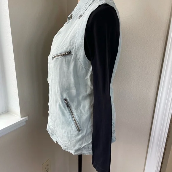 NWT Gentle Fawn Factory Denim Vest Size S. - Picture 4 of 6